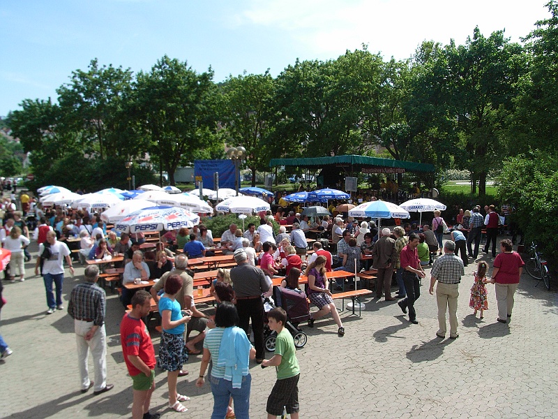 909 05 21 Marktplatzhocke (8).JPG